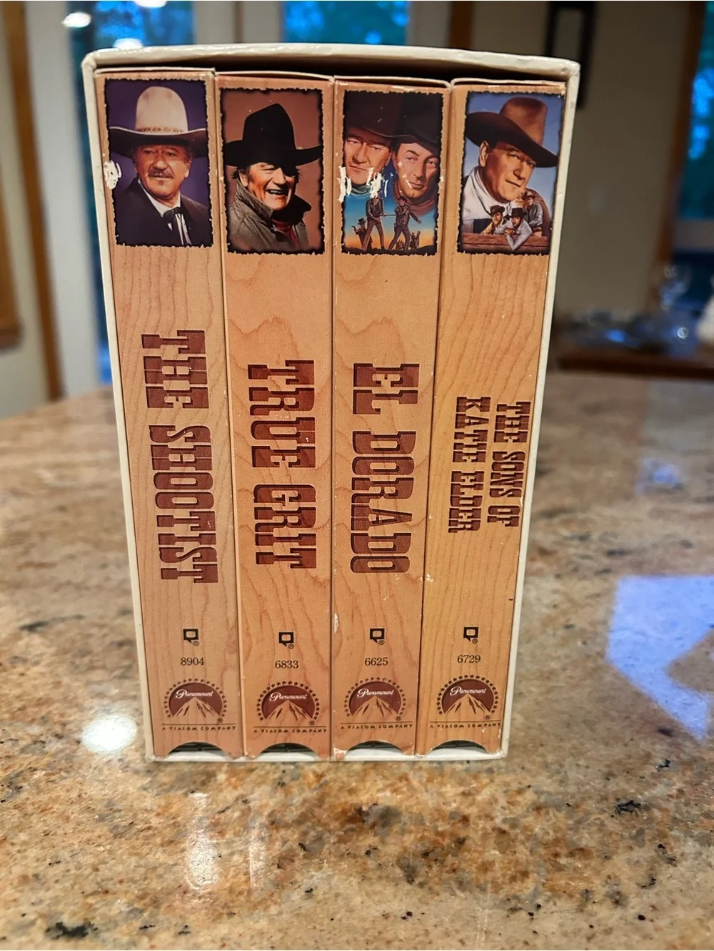 The Best of John Wayne VHS Box Set 4 Films 1992 Paramount Studios